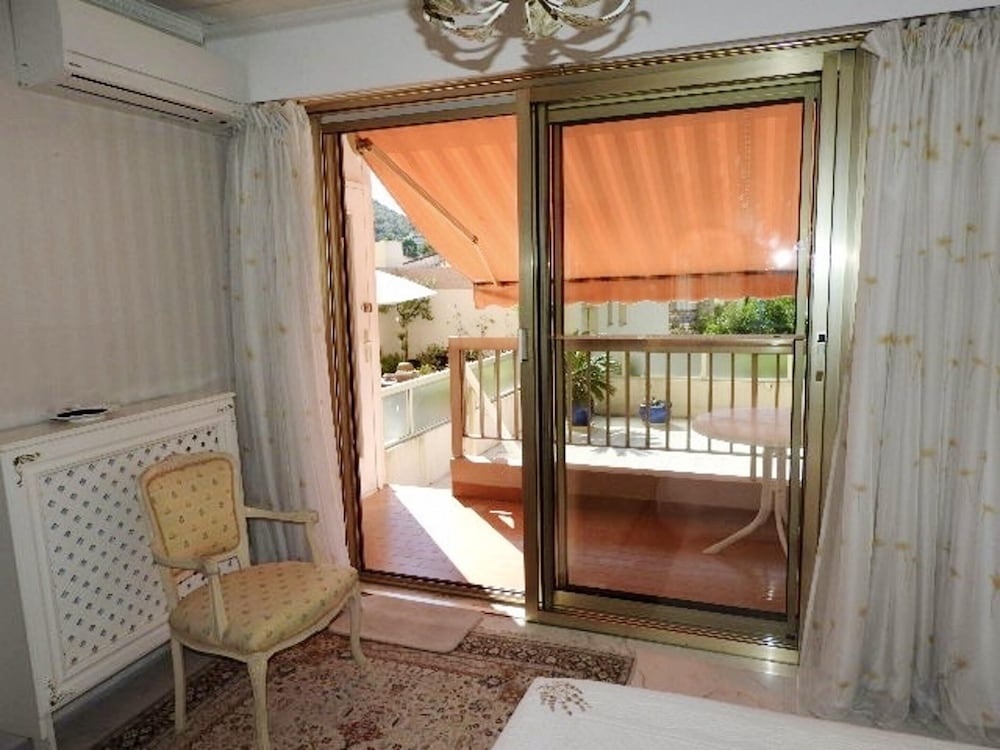 Apartment with One Bedroom in Mandelieu-La-Napoule, with Wonderful Sea View, Furnished Terrace And Wifi - 500 M From the Beach