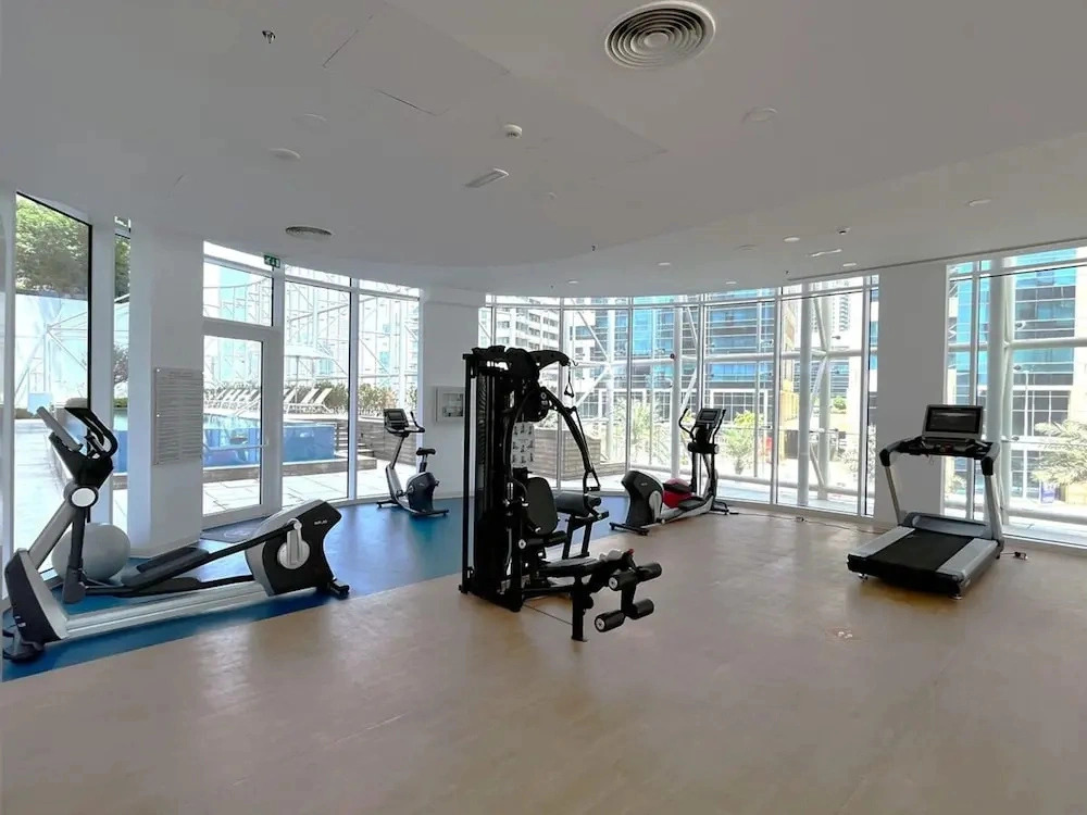 Silkhaus Stylish Modern Pad Gym Pool Access