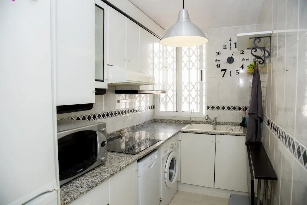 Boros Home