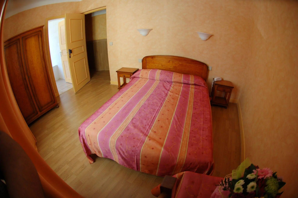Hotel Des Couronnes Chateaudun