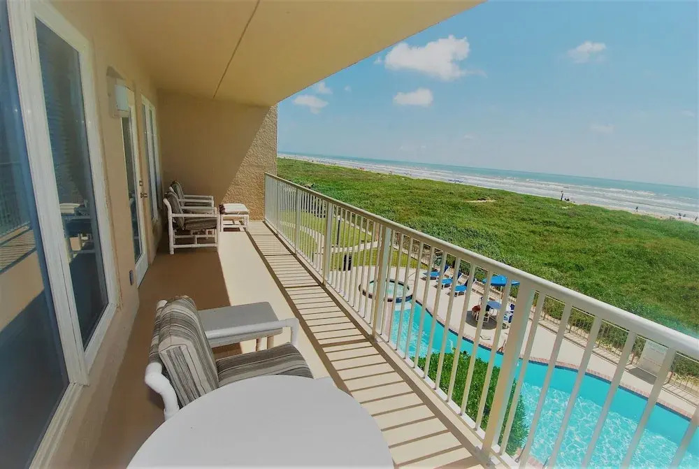 Edgewater Unit #303 2 Bedroom Apts by RedAwning