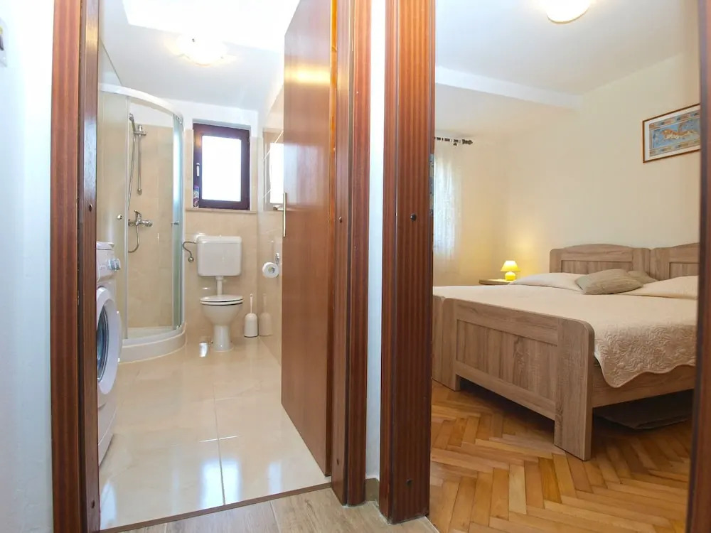 Apartment 604