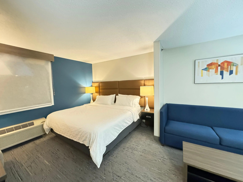 Holiday Inn Express Hotel & Suites St. Paul - Woodbury by IHG