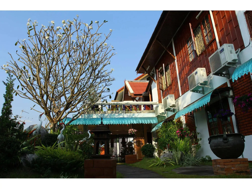 Grand Lanna Hotel