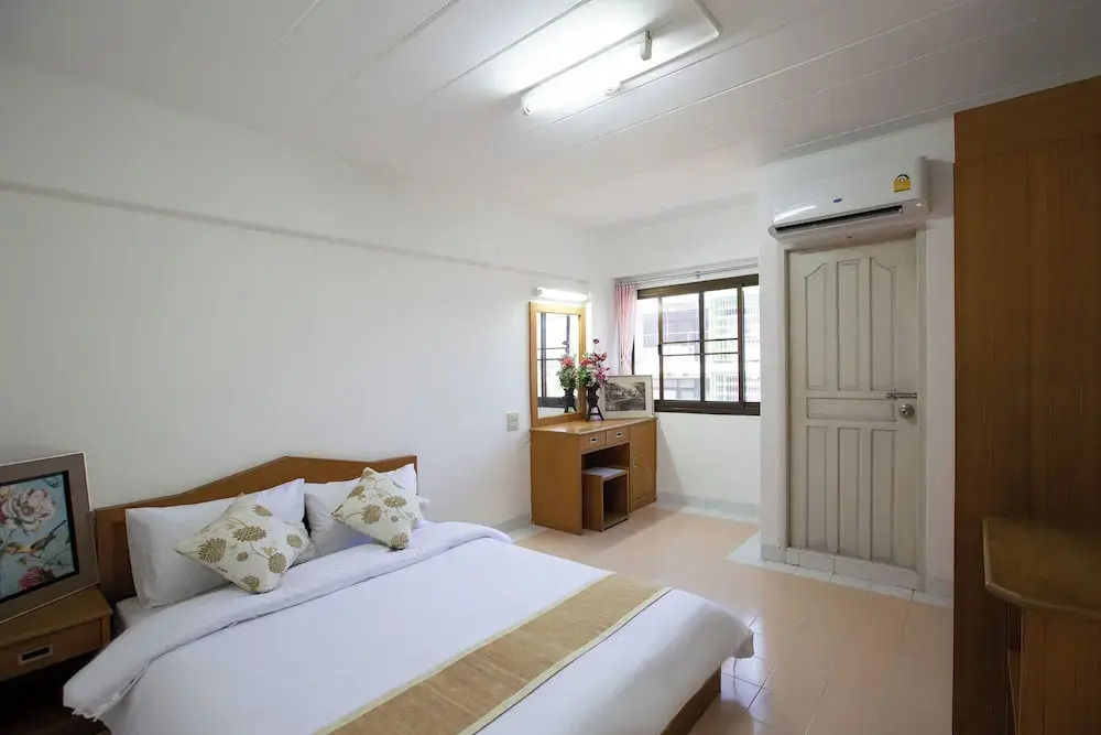 D haus Ngamwongwan Residence