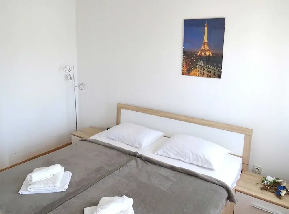 Novi Vinodolski Seafront Apartments With Balcony