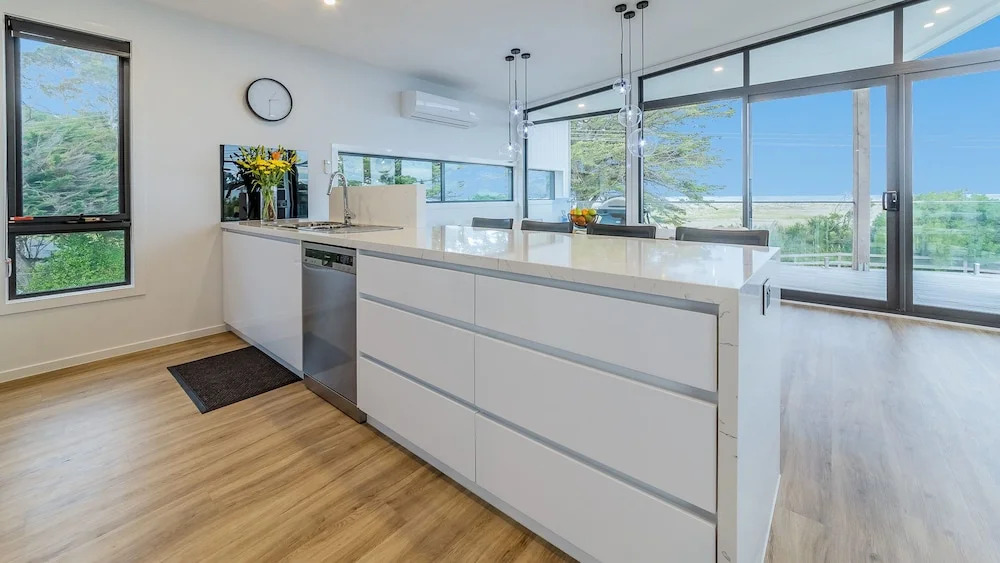 Sweeping Views - Free Wifi & Netflix - PET Friendly