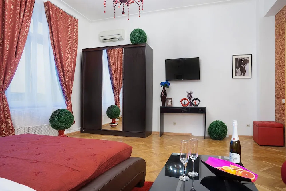 IZBA Red Square Guest House