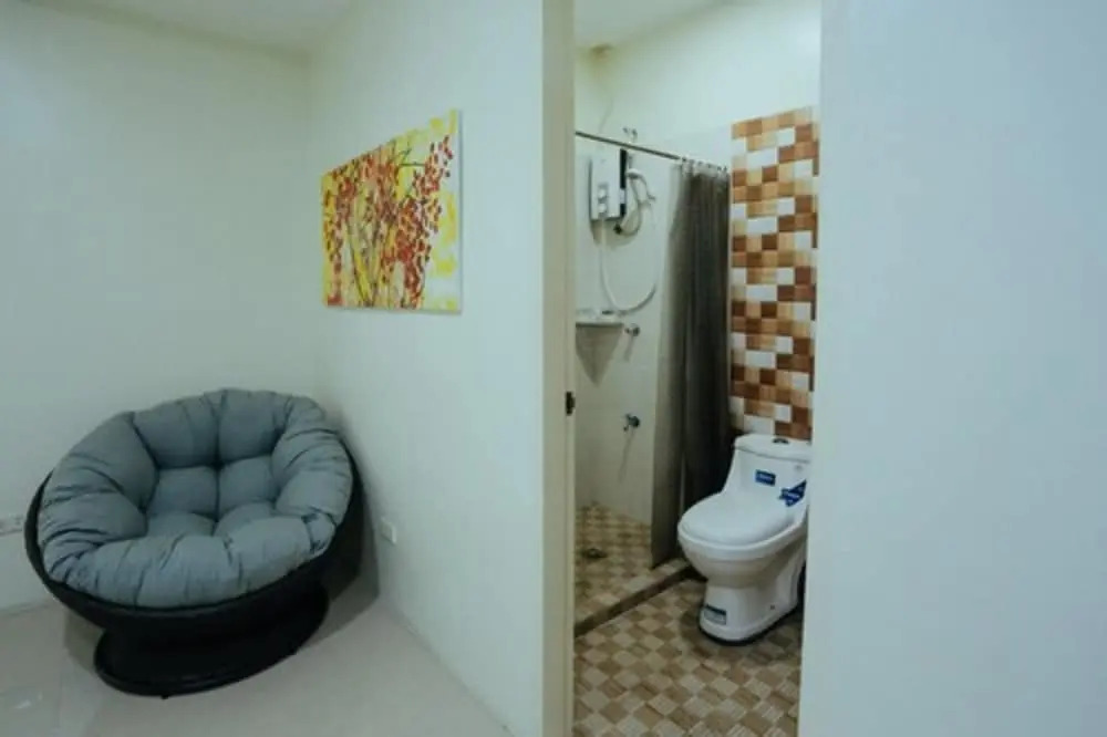 LJENJ Apartelle near Clark Airport