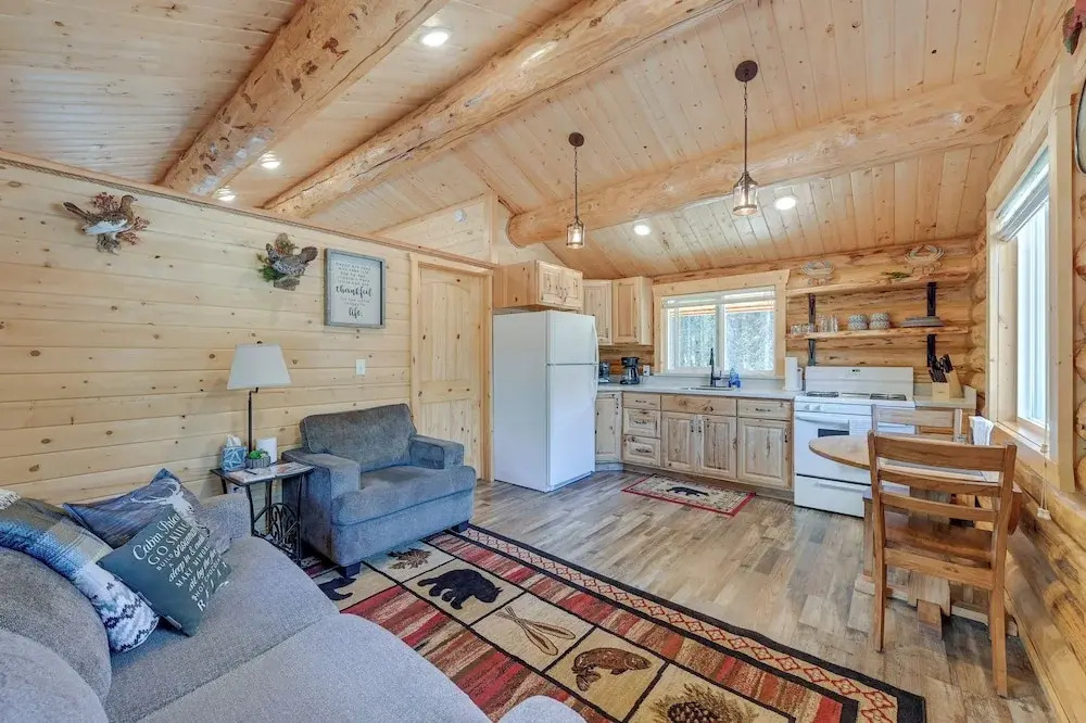 Woodsy Cabin Near Kenai River: Great for Anglers!
