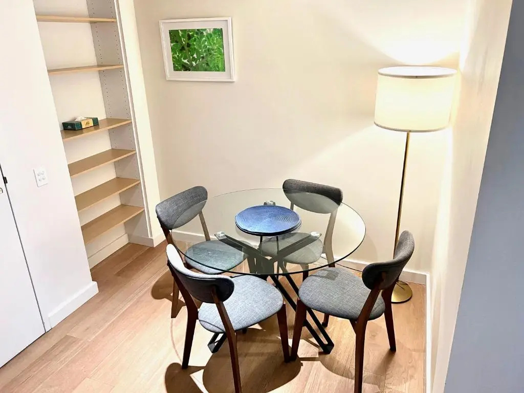 Lovely 1 bedroom apartment in Crows Nest