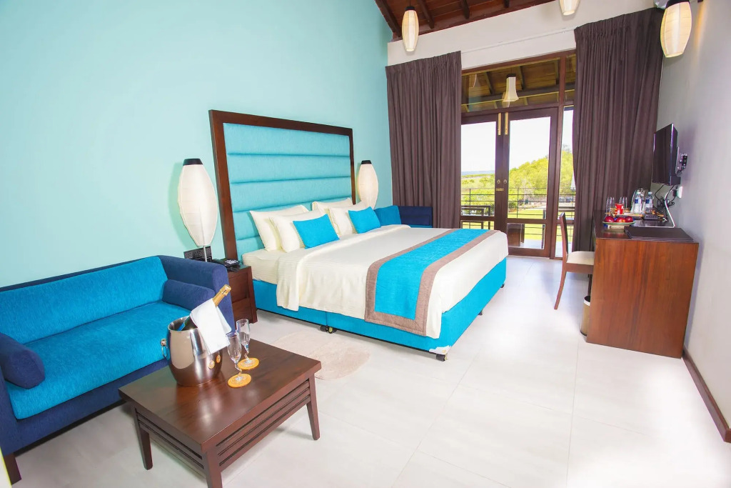 Amora Lagoon Hotel