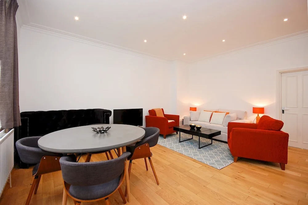 The Craven Hill Residence I - Hen11