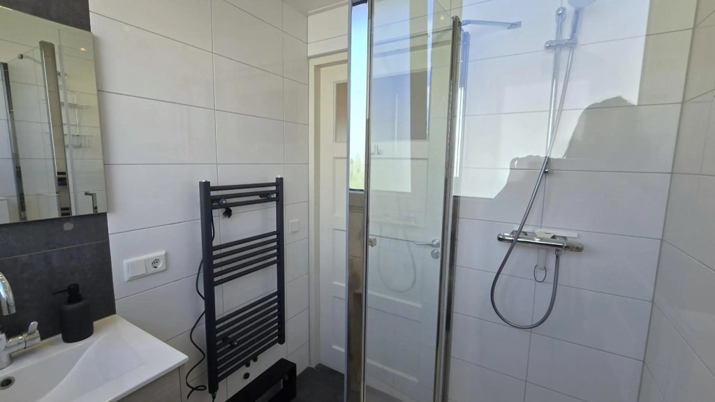 DPO40 Modern holiday home just 2 min from the beach