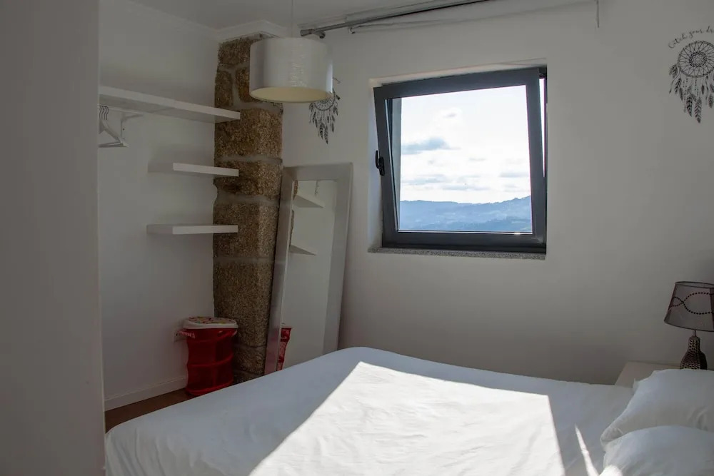 Villa With 3 Bedrooms in Douro, With Wonderful Mountain View, Private