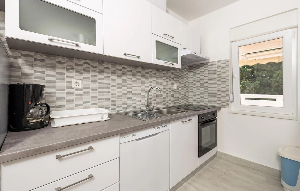 Awesome Apartment in Stara Novalja With 2 Bedrooms and Wifi