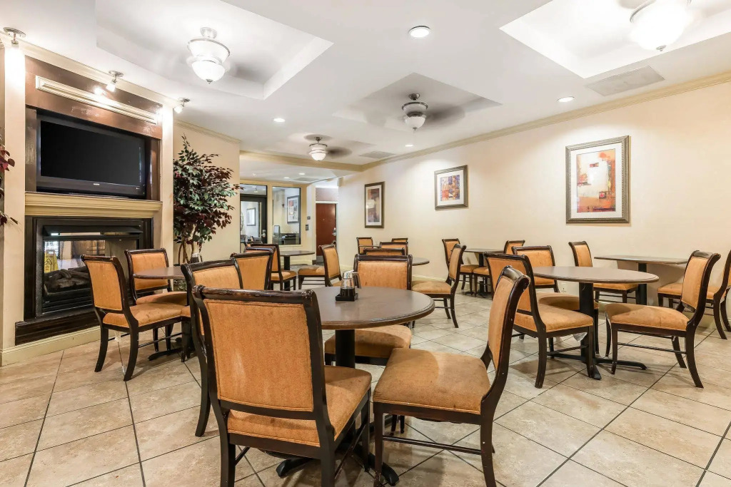 Comfort Suites near MCAS Beaufort