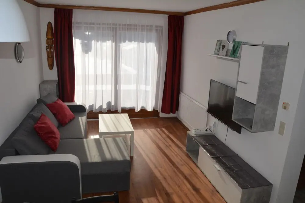 Four Seasons Apartment