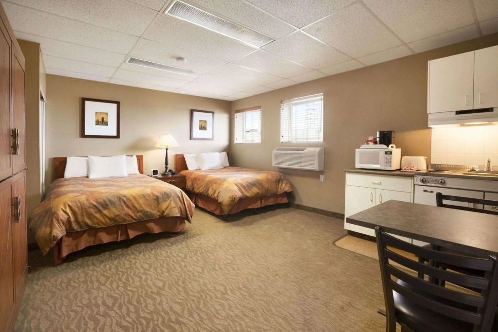 Central Suite Hotel