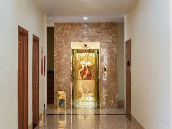 Luxy Park Hotel & Apartments - MTown