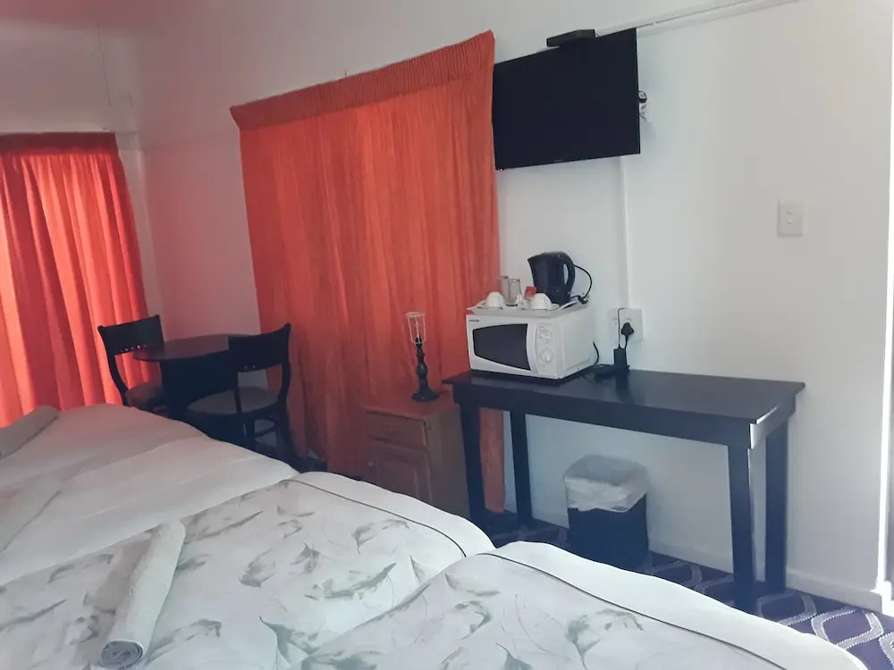 Kwazi Guest House