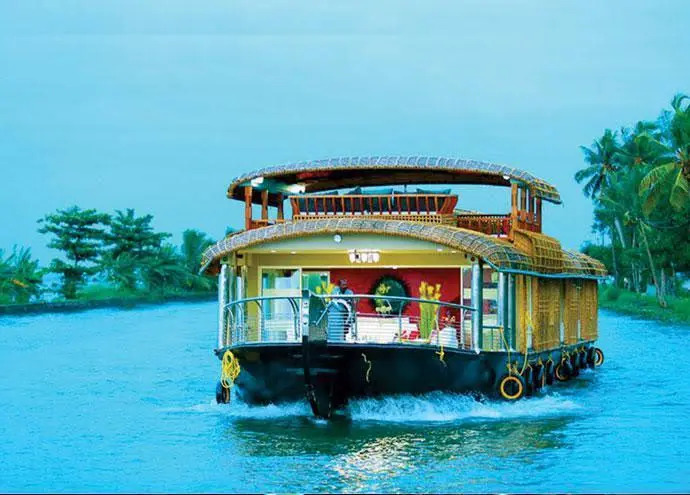 Treebo vSaffron Regency, Punnamada Lake