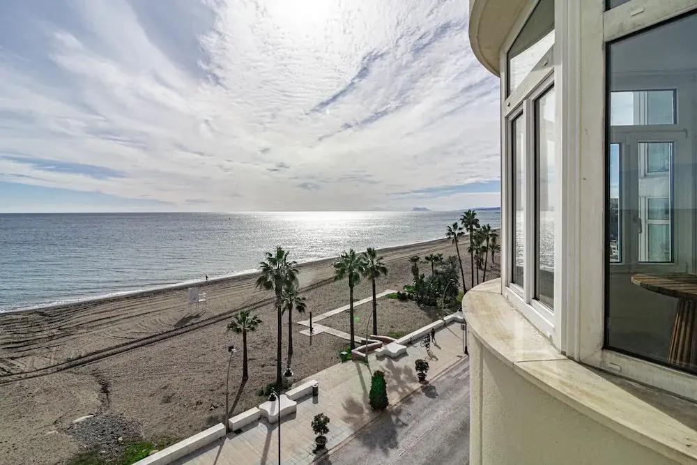Eb4a - Frontline Beach City Apartment