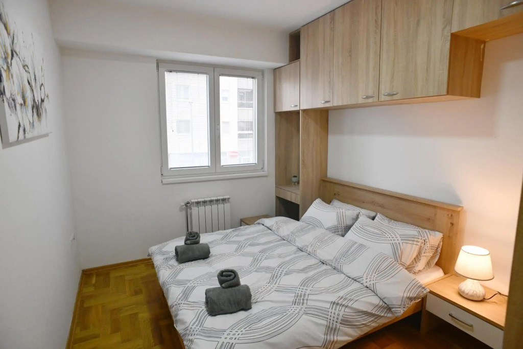 Modern & Cozy near City Center with Balcony, free Parking and coffee