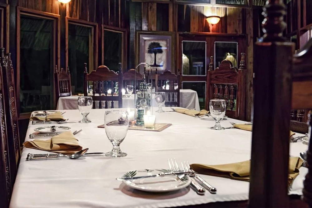 Chan Chich Lodge