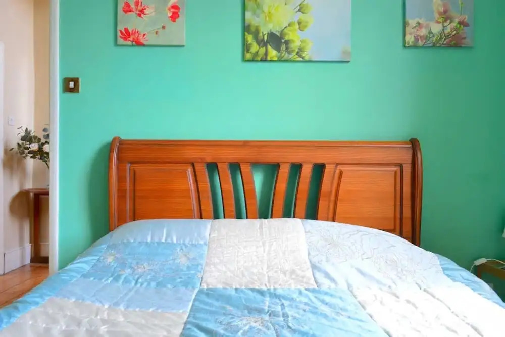 2 Bedroom Apartment With Roof Terrace in Camden