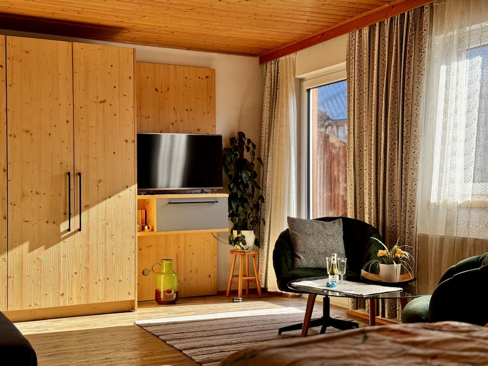Heli's Holiday Suites