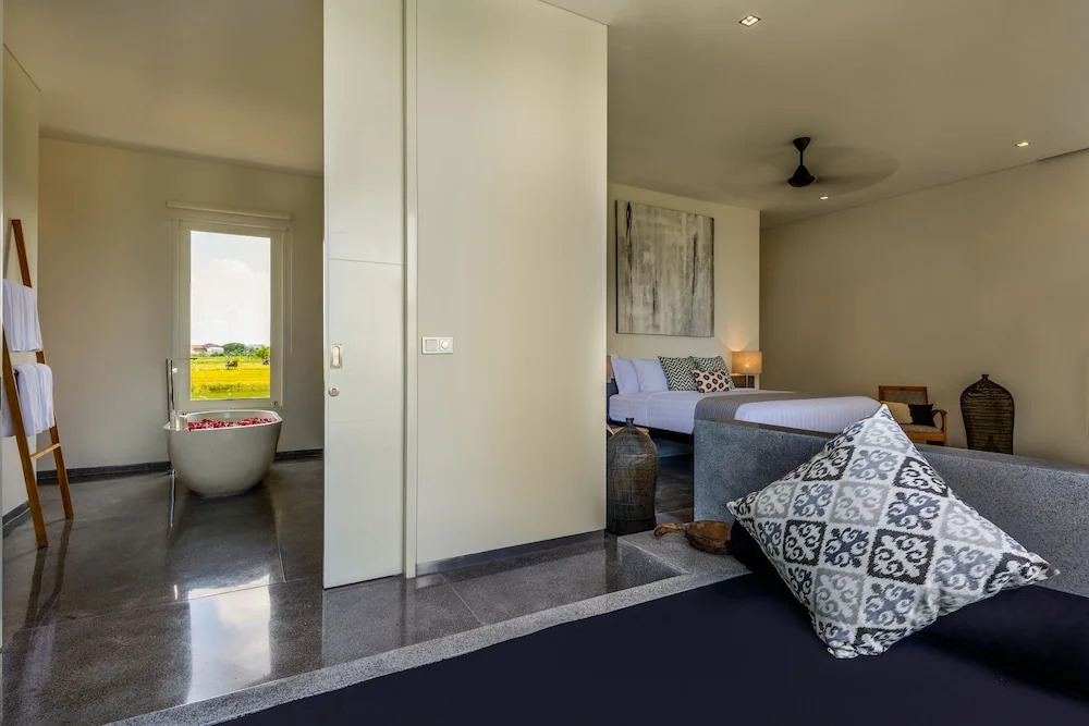 Canggu 4 Bed, Sleep up to 10, Butler, Cinema