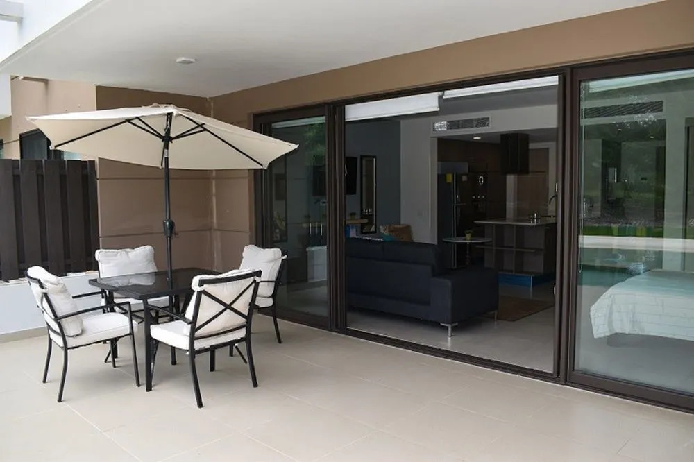 Estudio con alberca by Project 4 life
