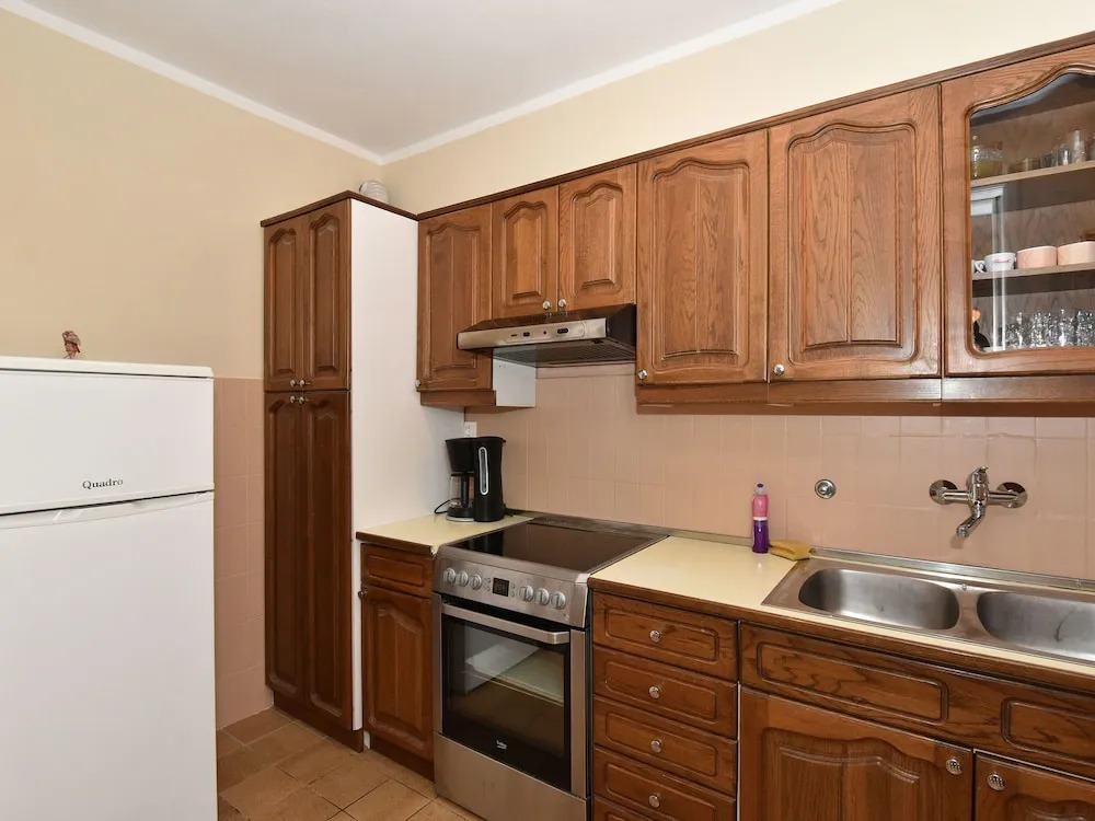 Spacious Apartment in a Quiet Area, 3 Bedrooms With Balcony, Nice Garden, BBQ