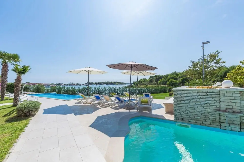 Fimi- With Swimming Pool - A1 Blue