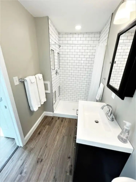 The Loft at Park Place - 3rd Floor Walk up King and Queen Beds Fast Wifi and Free Coffee