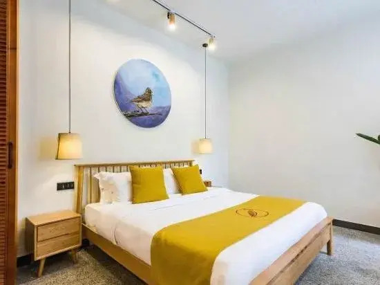 Qingcheng Mountain Qizhiquexipan Hot Spring Homestay