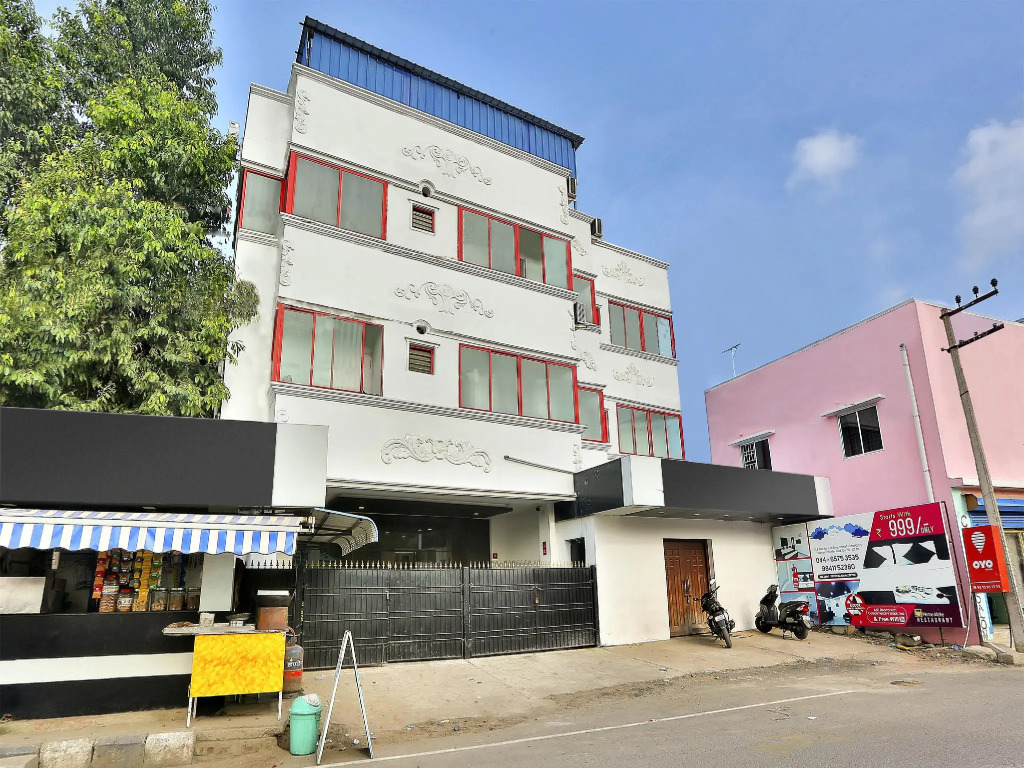 OYO 5328 Cloud 7 Serviced Apartements