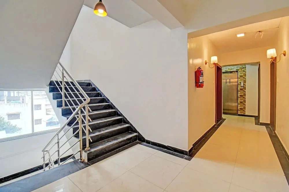 Fabhotel Panchsheel Crown