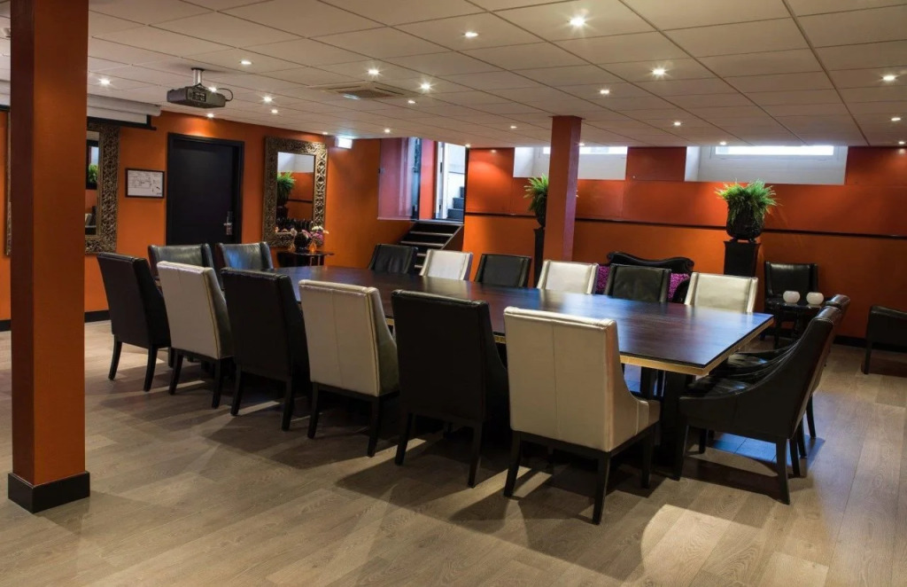 Hotel Sebastians