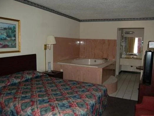 ELF Express Hotel