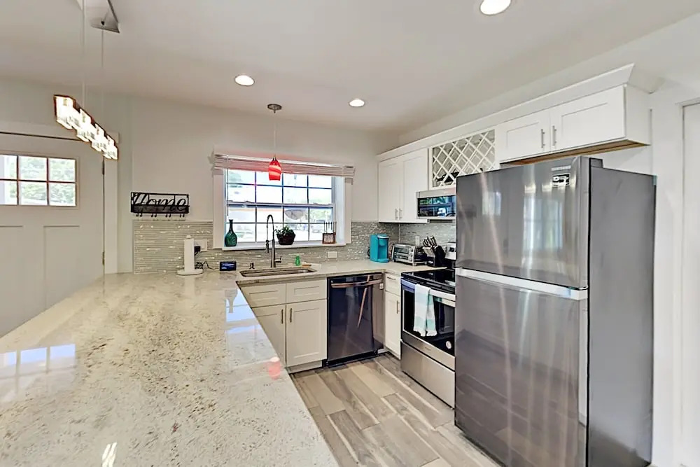Lovely Anastasia Getaway W/ Walkable Locale 3 Bedroom Home
