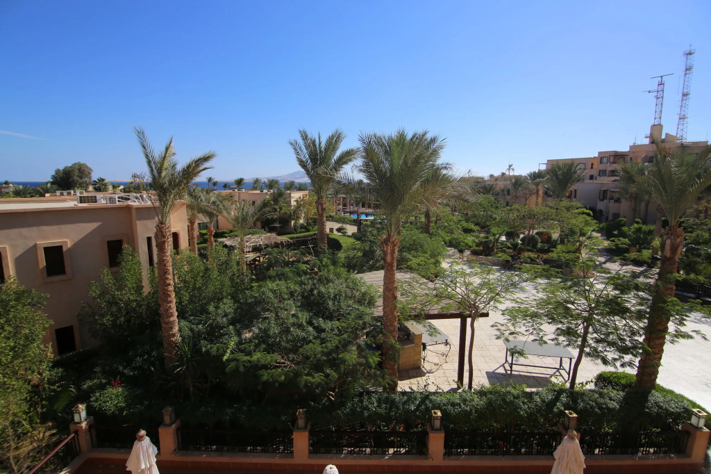 Tamra Beach Resort