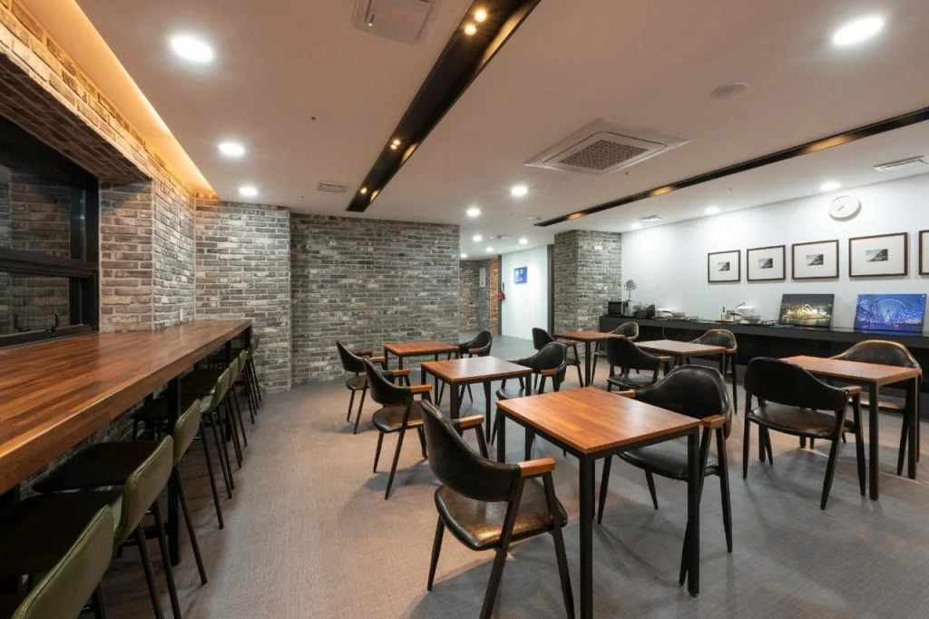 Seomyeon Brown-dot hotel Gold