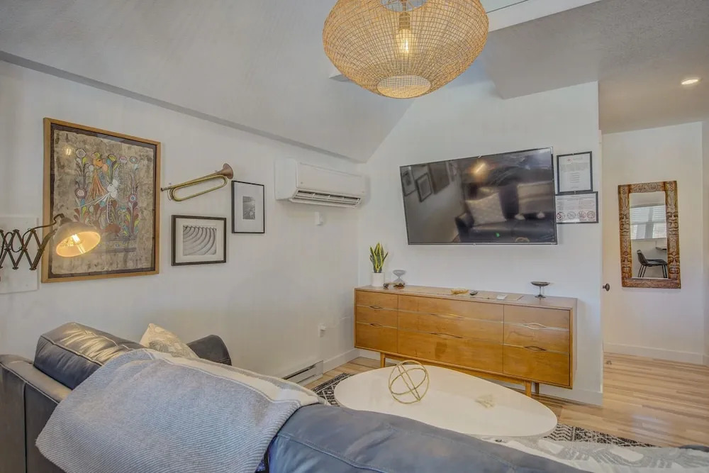 1BR Downtown Balcony-perfectwalk to Restaurants