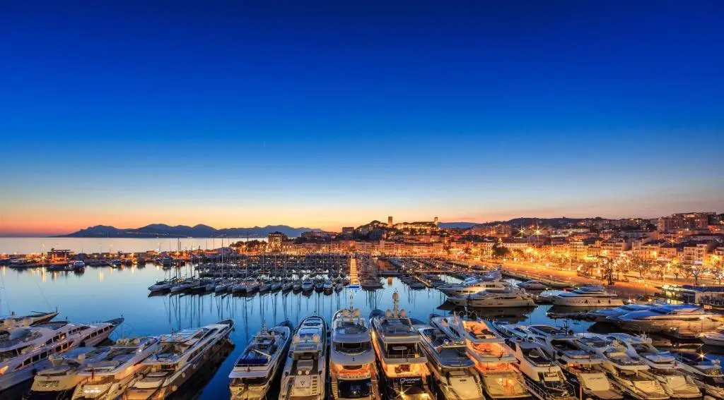 Elegant Apart in City Centre of Cannes