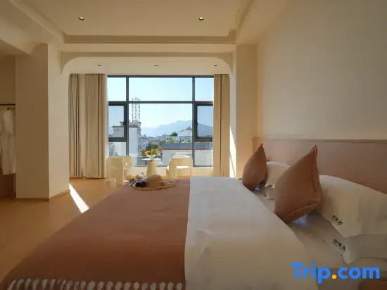Yunyao Residence · ART GDN Sky Garden | Snow-Capped Mountain View Audiovisual Homestay