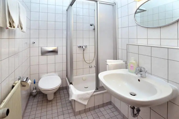 1A Hotel Zimmer frei