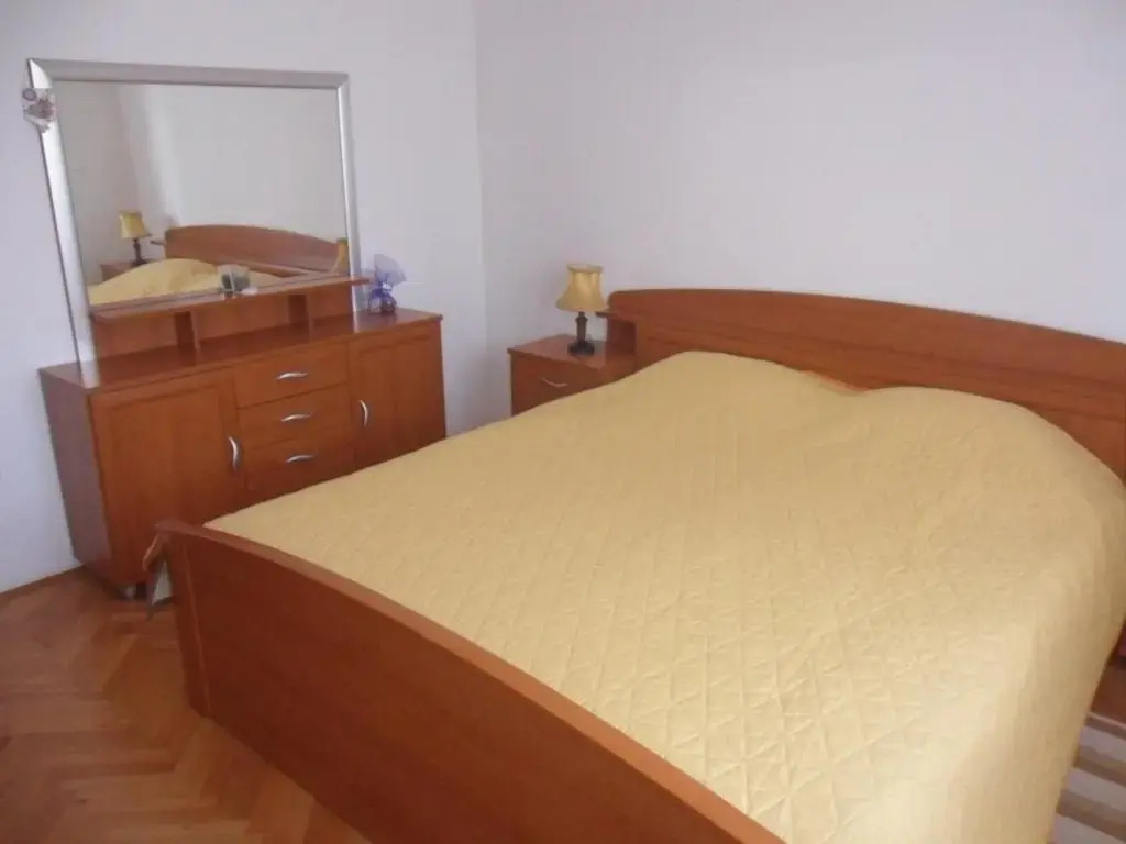 One-Bedroom Apartment Poljica with an Outdoor Swimming Pool 03