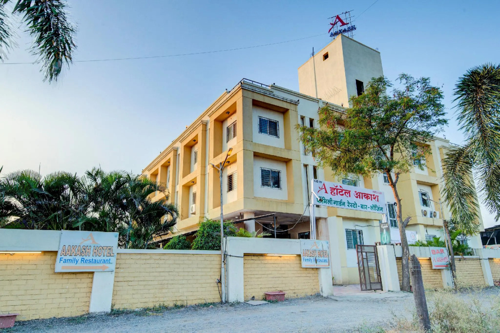 OYO 24125 Hotel Aakash